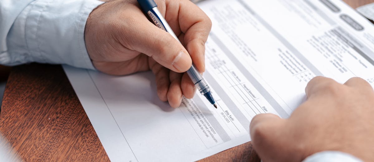 Completare formular oficial pentru petiție